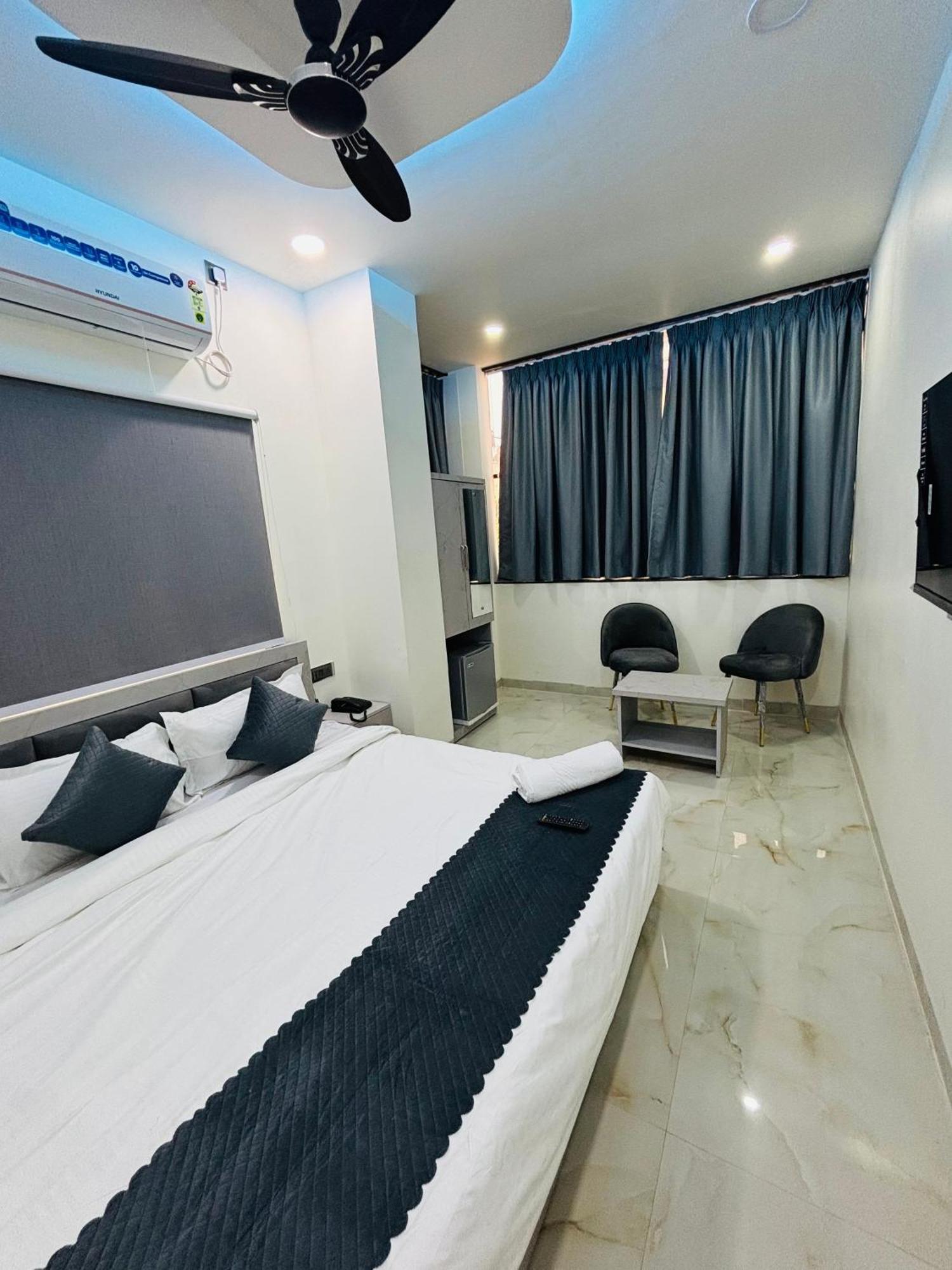 Hotel Sky City Nagpur Bagian luar foto