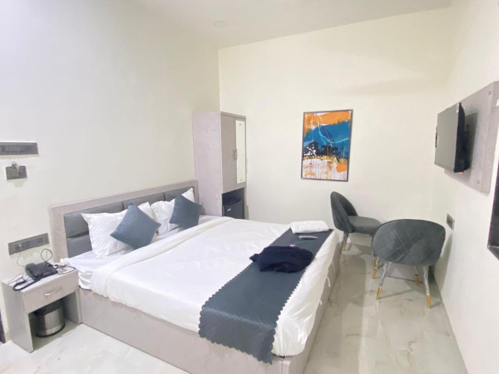 Hotel Sky City Nagpur Bagian luar foto