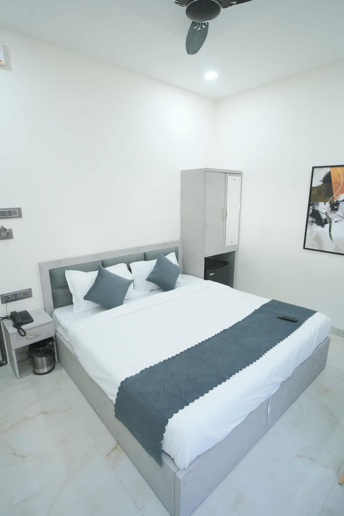 Hotel Sky City Nagpur Bagian luar foto