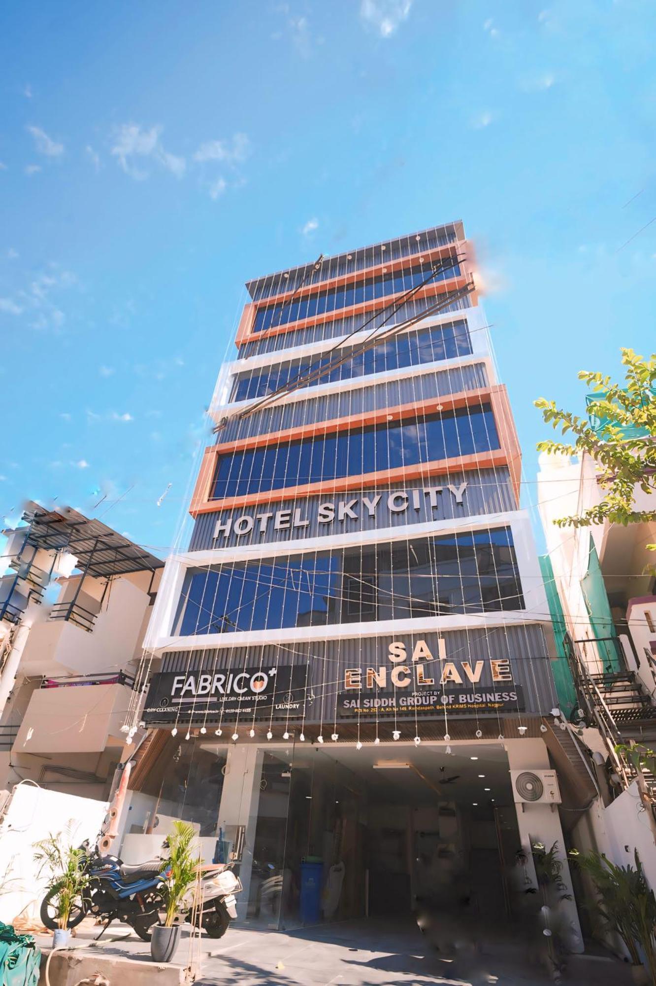 Hotel Sky City Nagpur Bagian luar foto